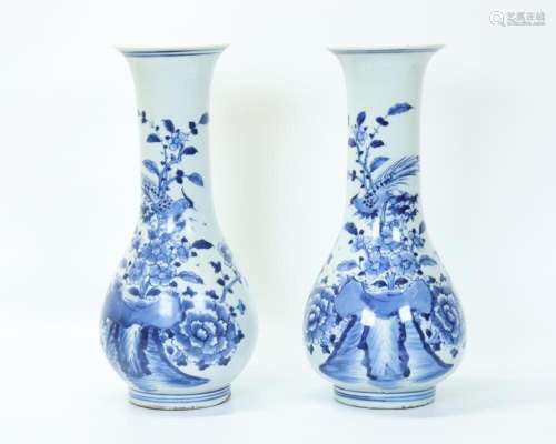 Mirror Pair Chinese Blue & White Porcelain Vases