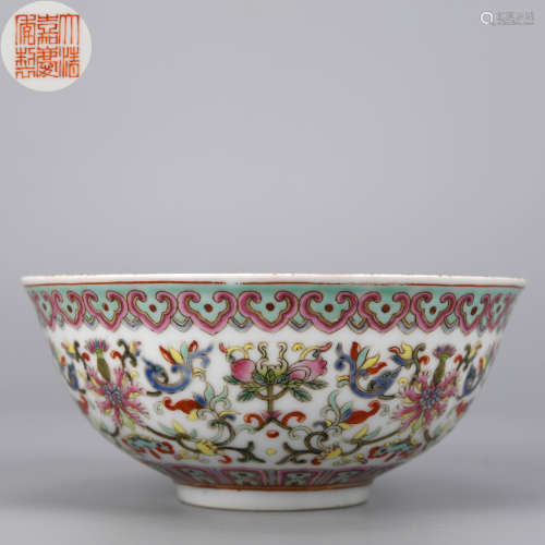 A FAMILLE ROSE FLOWER AND FRUIT PATTERN BOWL