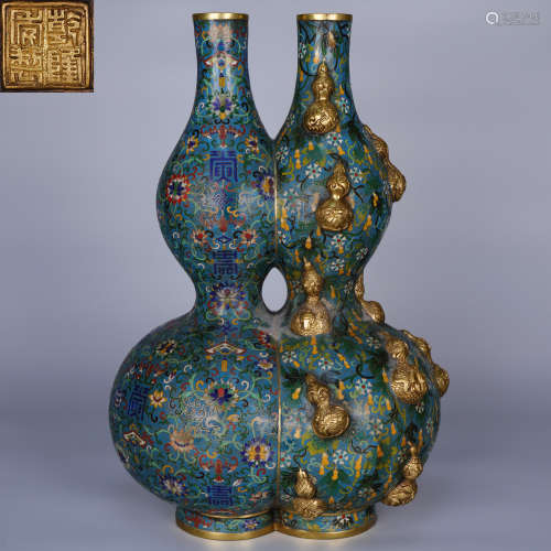 A CLOISONNE DOUBLE-GOURD-FORM VASE