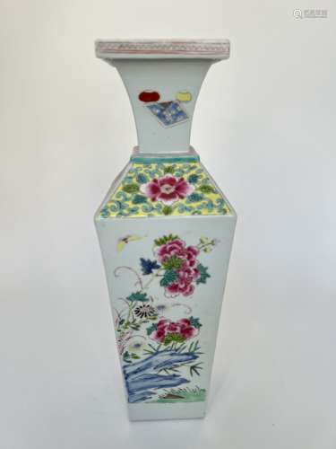 A famille rose vase, YongZheng Pr.