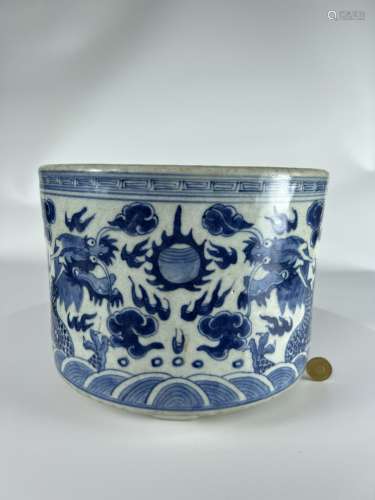 A large blue&white brush pot, QianLong Pr.