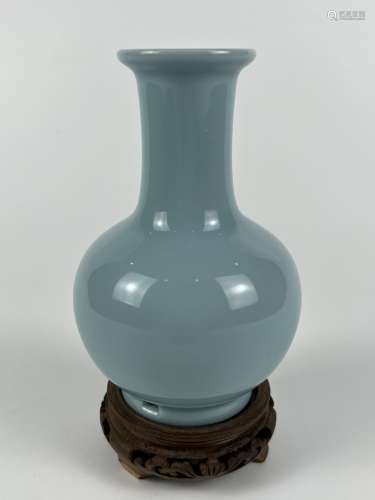 A celadon vase, marked, Qing Dynasty Pr.