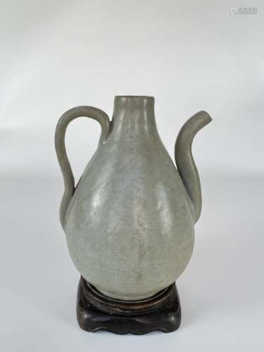 A celadon tea pot, Ming Dynasty Pr.