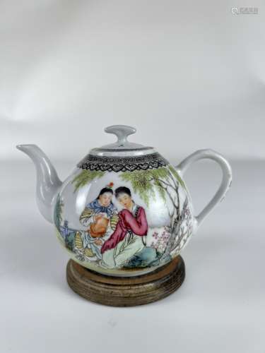 A famille rose teapot, unkown mark.