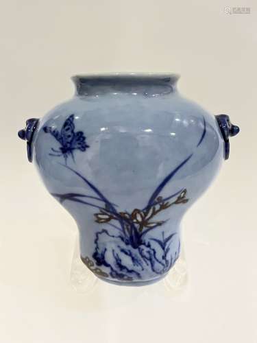 A wall hanging porcelain vase, QianLong Pr.
