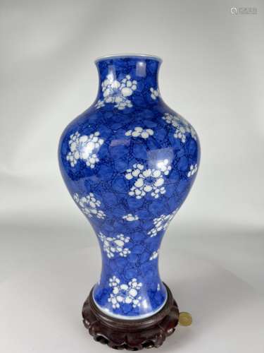 A Meiping-shape blue&white vase QianLong Pr.