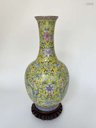 A rare&fine imperial colour grounded familly rose vase,marke...