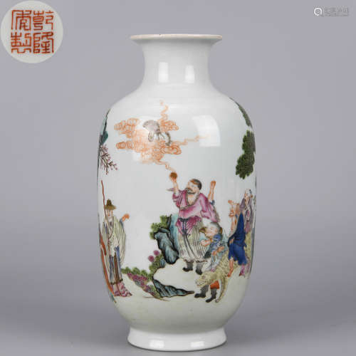 A FAMILLE ROSE RIGHT TREASURE LANTERN-FORM VASE