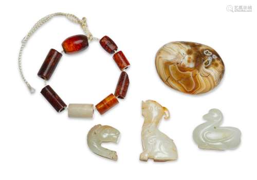 A GROUP OF THREE JADE CARVINGS AND AN AGATE PEBBLE  SONG-MIN...