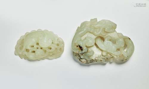 TWO SMALL WHITE JADE CARVINGS  QING DYNASTY (1644-1911)