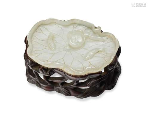 A WHITE JADE LOTUS LEAF PALETTE  LATE QING DYNASTY