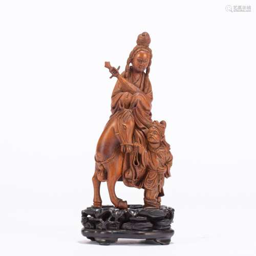 A CHINESE WOODEN FIGURE STATUE