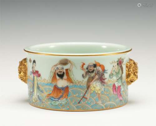 A CHINESE FAMILLE ROSE PORCELAIN FIGURE STORY CENSER
