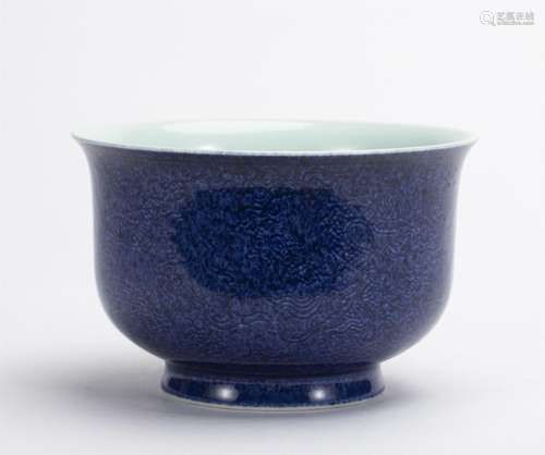 A CHINESE BLUE GLAZE PORCELAIN DRAGON BOWL