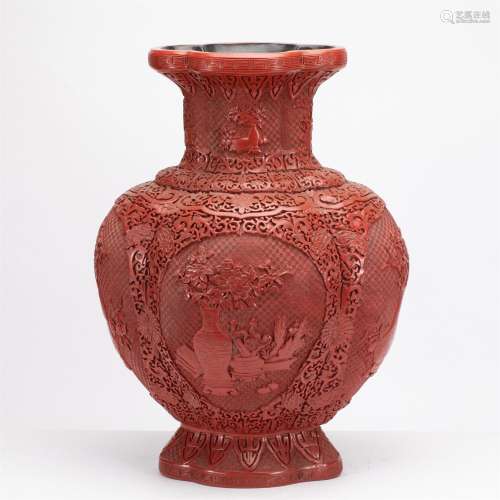 A CHINESE CARVED FLOWERS LACQUERWARE VASE