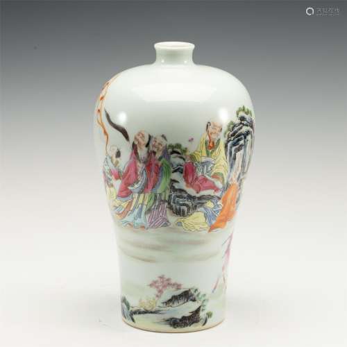 A CHINESE WUCAI FIGURE STORY PORCELAIN VASE