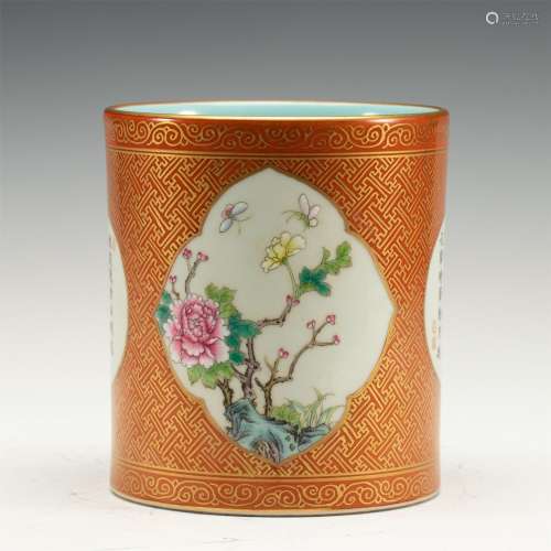 A CHINESE FLOWERS PORCELAIN BRUSH POT