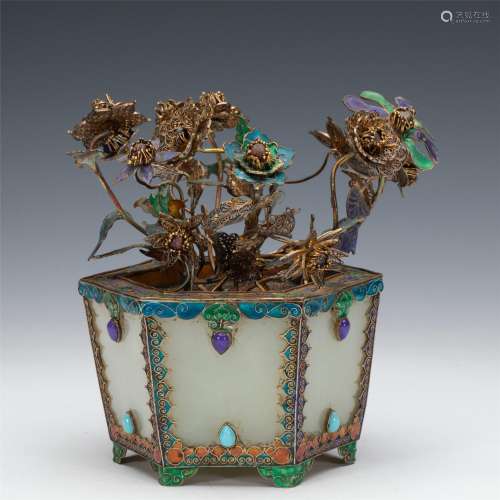 A CHINESE JADE GILDING POTTED LANDSCAPE