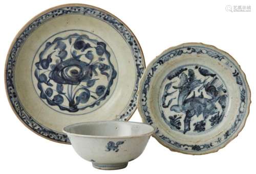 THREE CHINESE BLUE AND WHITE BOWLS