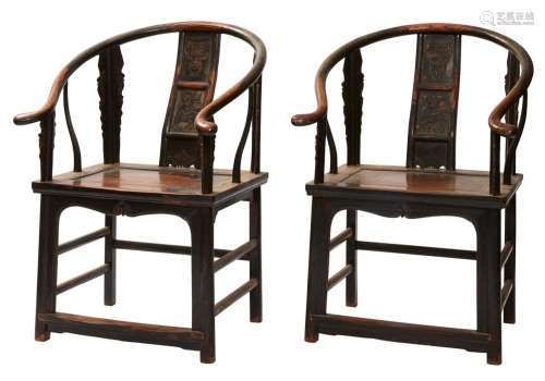 A PAIR OF CHINESE ELM HORSESHOE-BACK CHAIRS