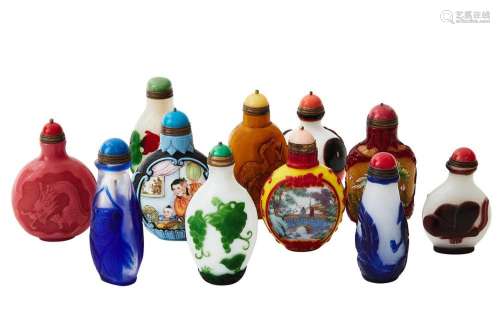 A GROUP OF ELEVEN CHINESE GLASS SNUFF BOTTLES