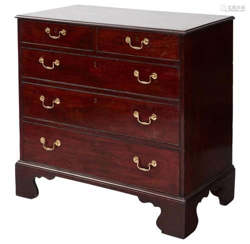 A GEORGE III MAHOGANY CHEST