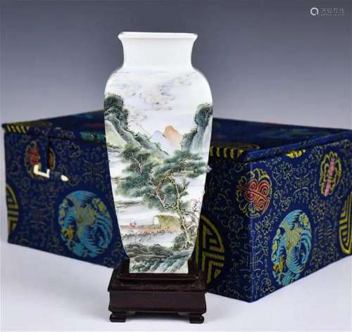 A Famille Rose Vase w/ Std Box Qianlong Mk Republi