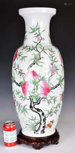 A Famille-Rose Peach Vase w/Stand 1950s-70s