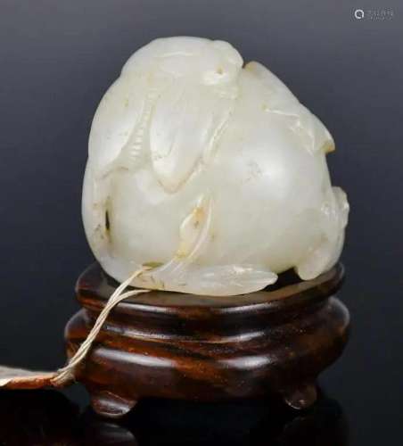A White Jade Cicada On Peach w/Stand Qing