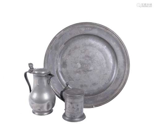A GROUP OF THREE ITEMS OF ENGLISH AND CONTINENTAL PEWTER