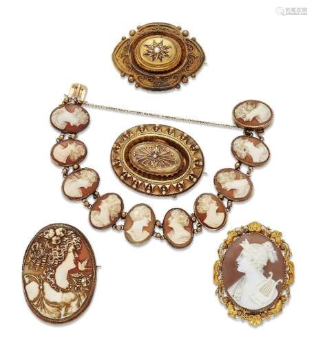 A group of cameo and Victorian jewellery, comprising: two sh...