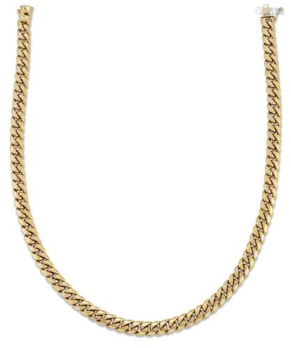 A necklace, of curb-link design, stamped 750, length 39.5cm.