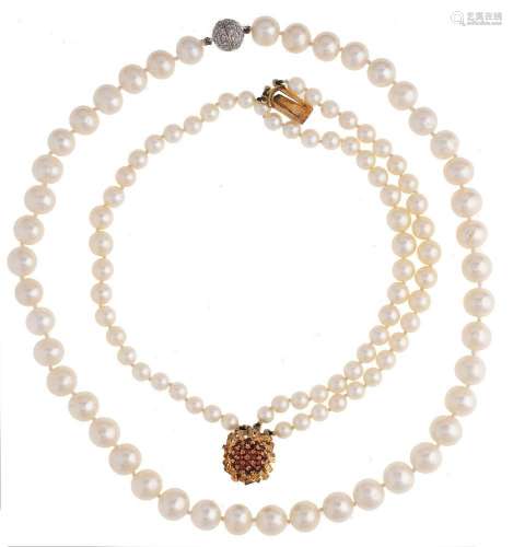 A cultured pearl bracelet and a fresh water cultured pearl n...