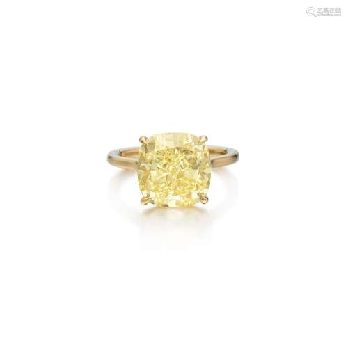 Fancy Intense Yellow Diamond Ring . Fancy Intense Yellow Dia...