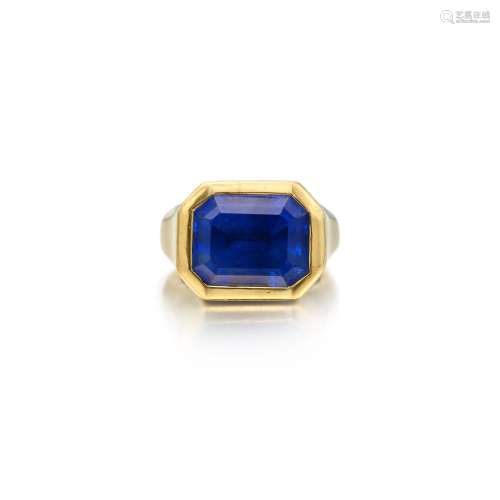 David Webb . Gold and Sapphire Ring.
