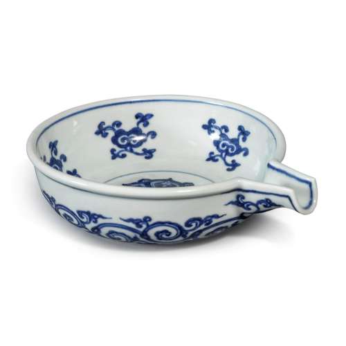 An extremely rare blue and white pouring vessel (Yi), Ming d...