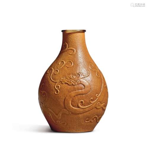 A miniature molded gourd 'dragon' vase, Mark and period of D...