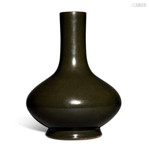 A teadust-glazed bottle vase, Seal mark and period of Qianlo...