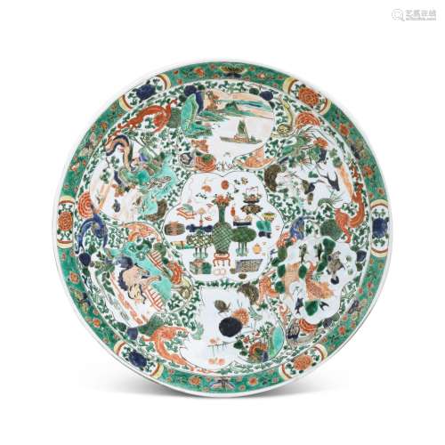 A famille-verte 'Hundred Antiques' dish, Qing dynasty, Kangx...