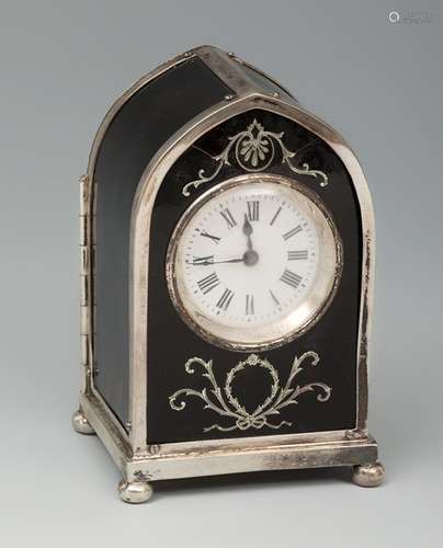 Travel clock, silver. English. Late XIX century, Edwardian s...