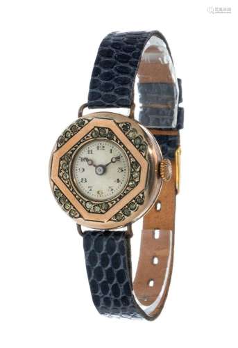 Ladies wristwatch. First half of the 20th century. Round cas...