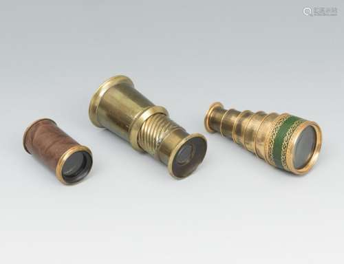 Set of three spyglasses; 19th century.Bronze, brass and leat...