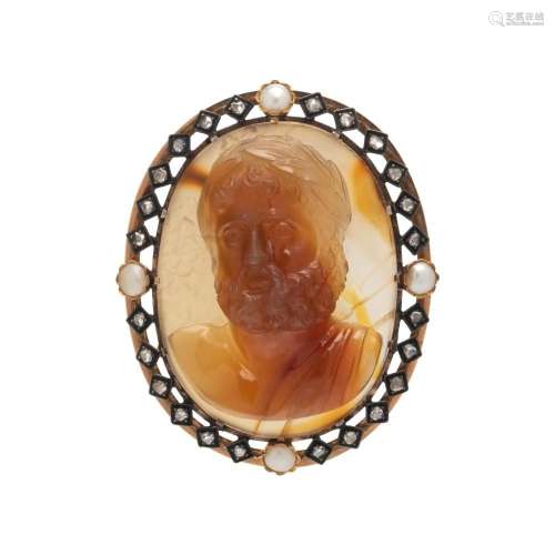 ANTIQUE, AGATE CAMEO, DIAMOND AND PEARL PENDANT/BROOCH