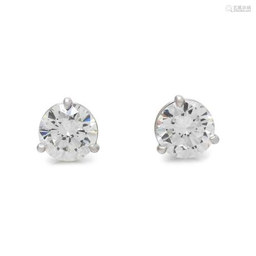 DIAMOND STUD EARRINGS