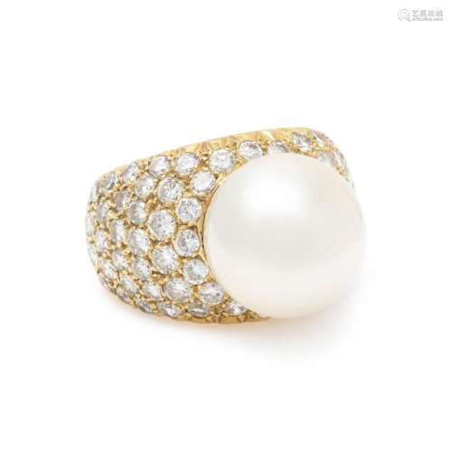 CULTURED SOUTH SEA PEARL AND DIAMOND RING