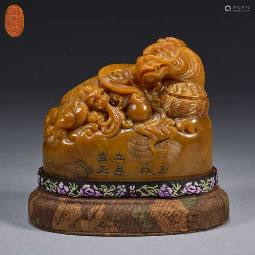 A soapstone 'auspicious animals button' seal, Qing dynasty