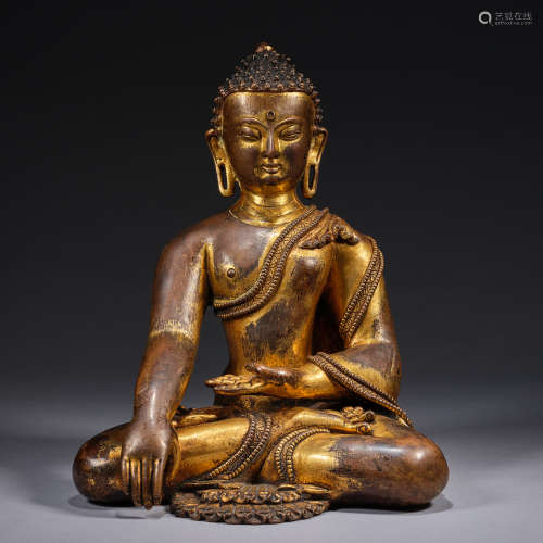 A gilt-copper alloy figure of seated Sakyamuni of Nepal,Qing...