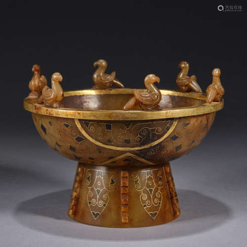 A gilt-bronze and gilt-painted jade stem bowl,Warring states