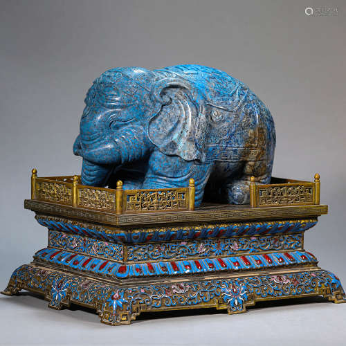 A lapis lazuli elephant ornament,Qing dynasty