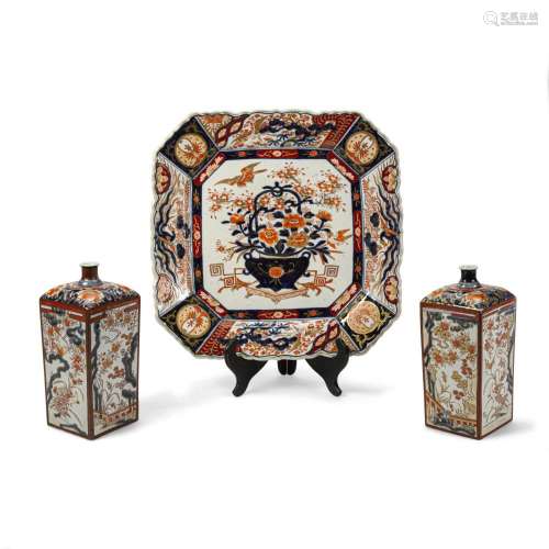 A PAIR OF JAPANESE IMARI PORCELAIN BOTTLE VASES AND A SIMILA...